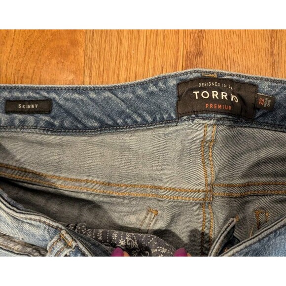 Torrid Size 22 Premium Skinny Jeans 25" Inseam (V18) - Picture 5 of 6